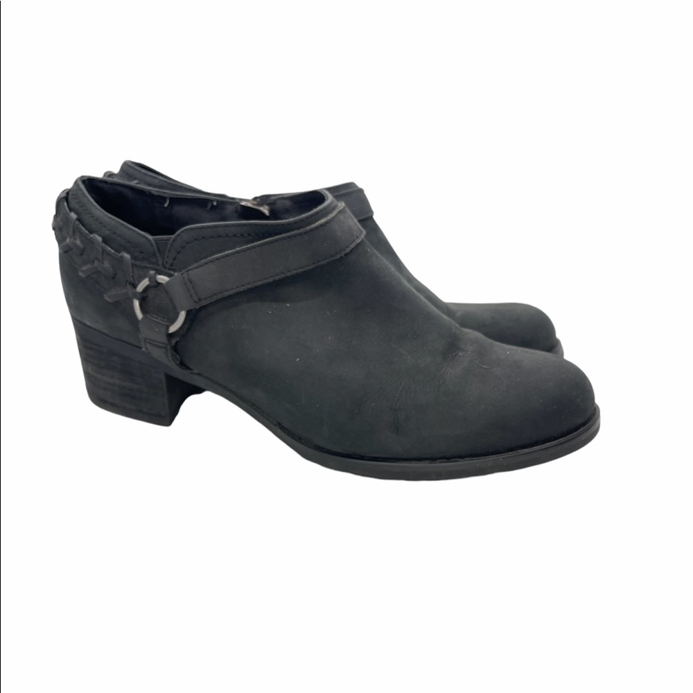 Tara M | Women's Shoes | Black Leather Ankle Bootie | Ginnie | 11
